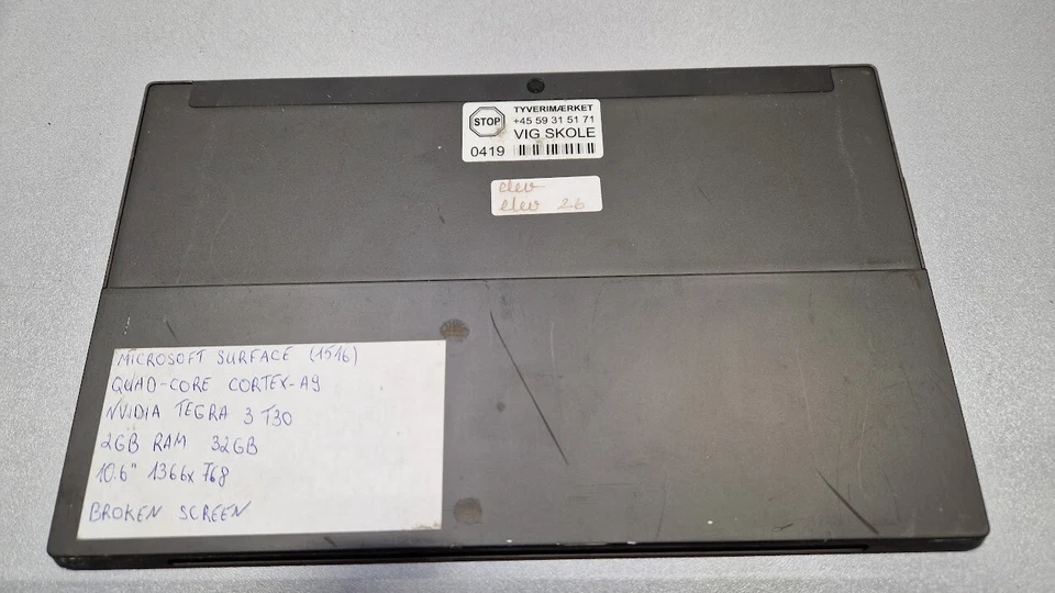 Microsoft Surface 1516 Tablett 2GB RAM 32GB Broken Display Nicht Aktiv Für Prts - Bild 4 von 4