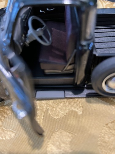 Danbury Mint Black Limited Edition 1953 GMC Pickup 1:24 Scale Inv. #4435 - Picture 6 of 7