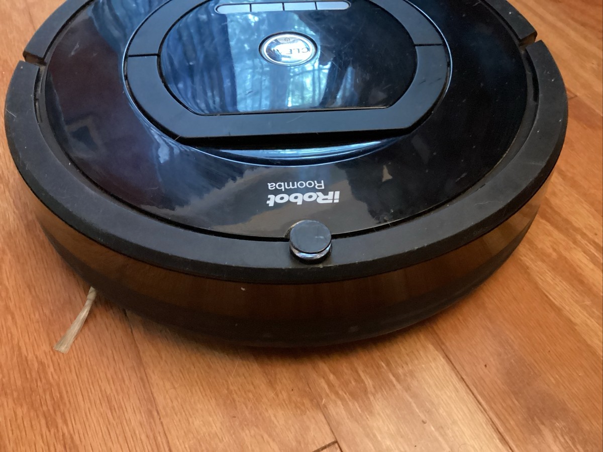 Lot Of 3 iRobot Roomba Robotic Vacuum Untested Model 770 Plus