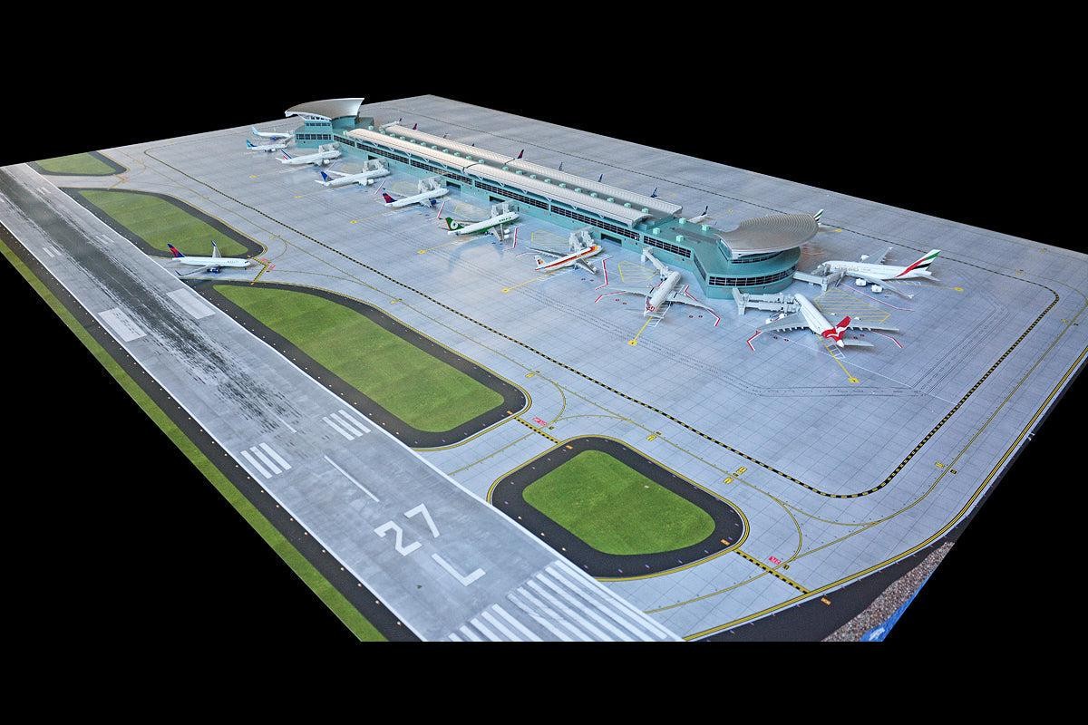 Deluxe 22 Gate Airport Terminal 1:400 Scale by GeminiJets | eBay