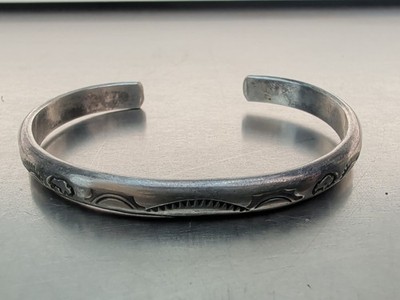 Pete Sanchez Isleta Sterling Silver Navajo Bracelet 21 gram, 6 inch