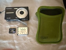 Olympus FE-20 8MP Digital Camera Black , memory Card, battery, Case- works
