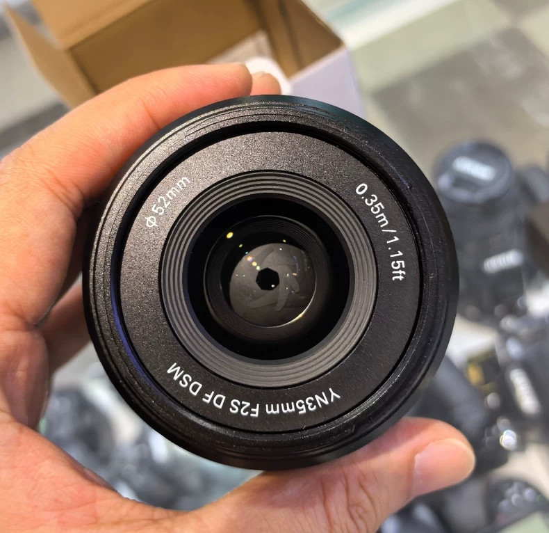 YONGNUO YN35mm F2S DF DSM Eマウント Amazon.com : YONGNUO YN35mm F2S DF DSM Auto Focus Wide Angle Prime
