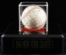 THE NEW YORK GIANTS - AUTOGRAPHED SIGNED BASEBALL CIRCA 1946 WITH CO-SIGNERS
