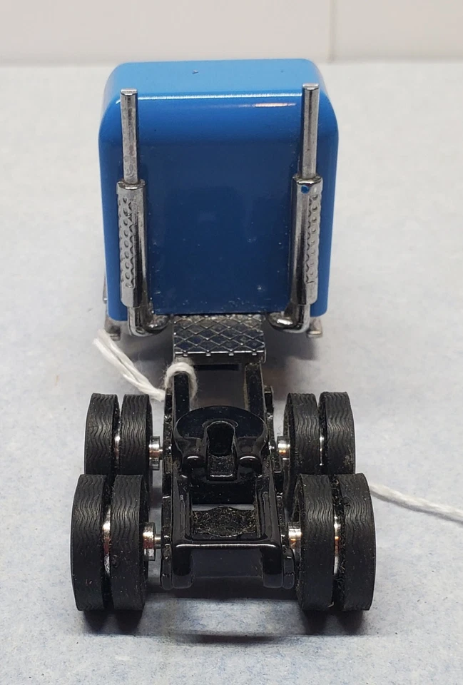 Penjoy CH600 Mack 半拖拉机带卧铺 Mack 卡车 — 第 4/4 张图片