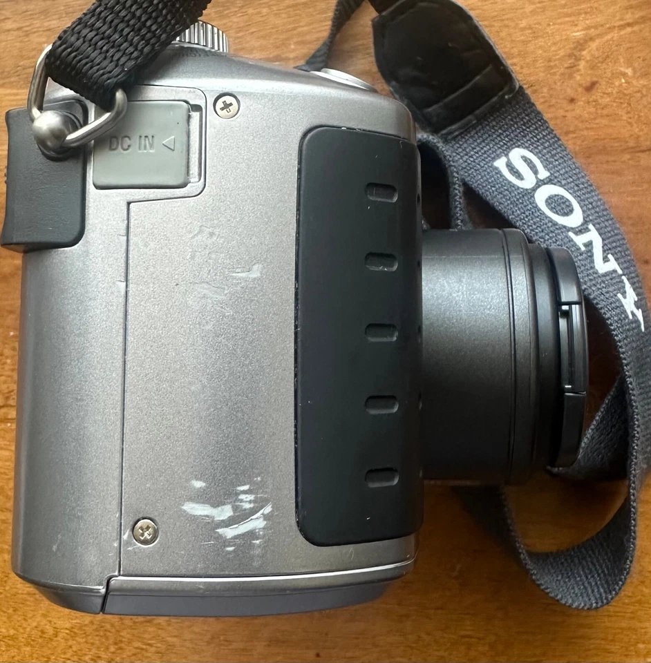 Sony CD Mavica MVC-CD400 NTSC PAL 6x Zoom Digital Still Camera Silver w/ Battery - Изображение 4 из 4