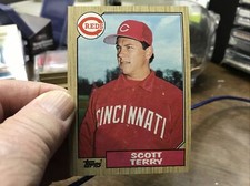 1987 Topps Baseball SCOTT TERRY FROM VENDING # 453
