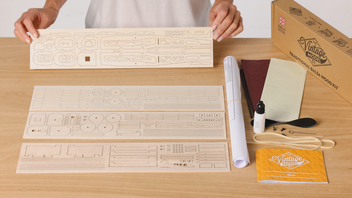 Maquette Avion A Construire Spitfire En Bois Balsa - Modèle Vintage à Propulsion Caoutchouc - Qui Vole Vraiment ! Kit Avion