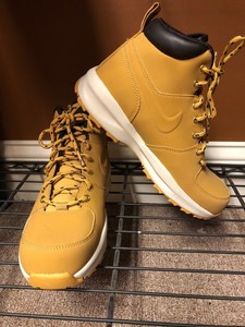 nike manoa haystack boots