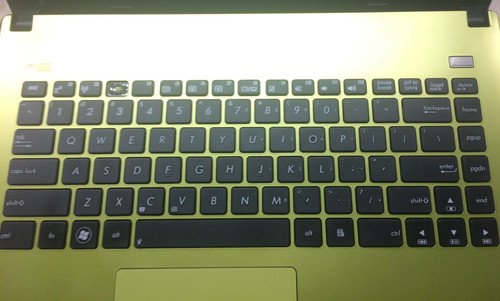 ASUS F401A_Intel Pentium B970@2.30GHz_320GB HDD_4GB DDR2 RAM_14.0" Screen - Picture 5 of 10