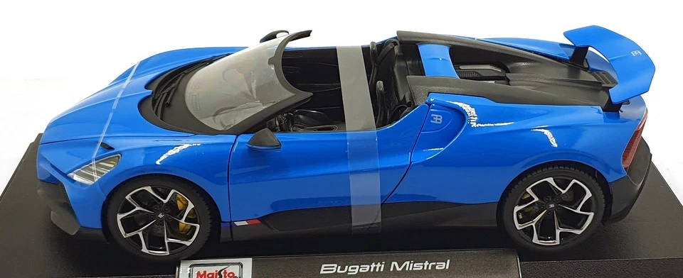 Maisto 1/18 Scale Diecast 46629 - Bugatti Mistral - French Racing Blue - Image 4 of 4