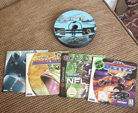 SEGA DREAMCAST DISC COLLECTION w/ 4 Manuals