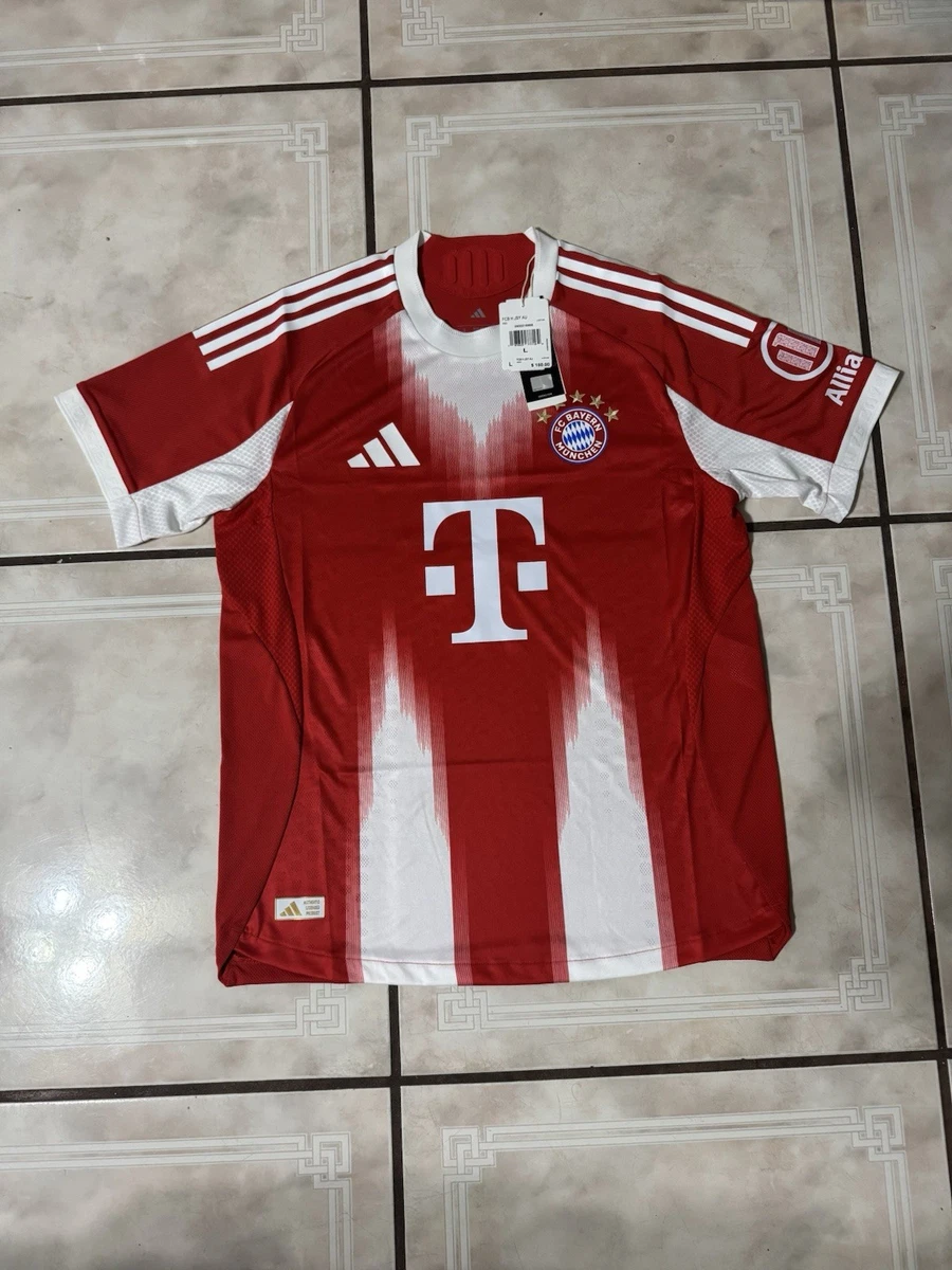 Size L Bayern Munich International Club Soccer Fan Jerseys for