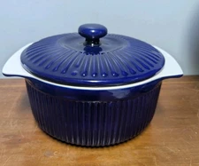 Roshco Cobalt Blue 3 qt./2.8 L Round Ribbed Casserole Baking Dish with Lid
