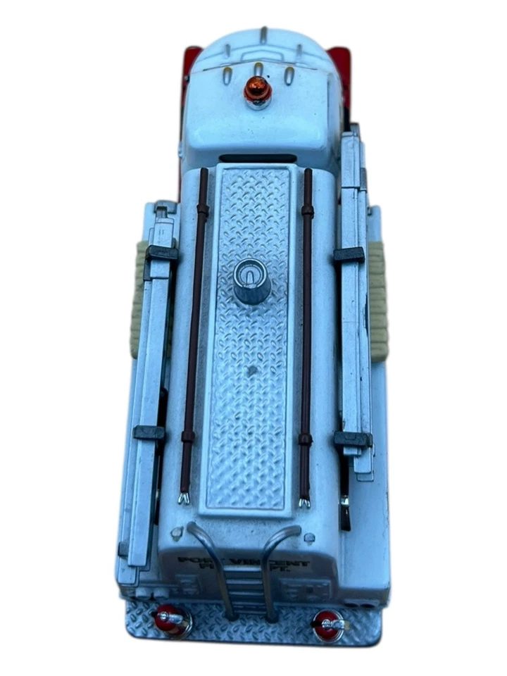 Matchbox 1948 GMC C.O.E Tanker/Pumper YYM37631 - Image 4 of 4