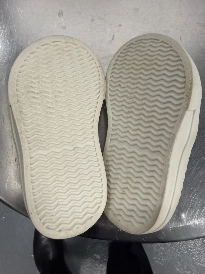 Zapatos de bebé Mickey Mouse, talla 6-12 meses Foto 3 de 3