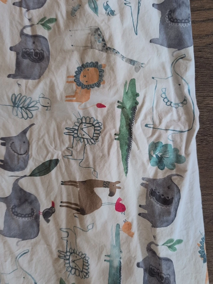Pottery Barn Toddler Crib Fitted sheet watercolor Safari animal print Org Cotton - Image 3 of 4
