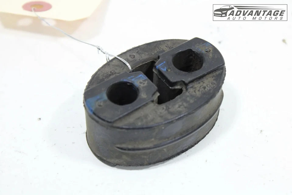 2017-2025 GMC ACADIA REAR RIGHT SIDE MUFFLER HANGER EXHAUST INSULATOR OEM - Image 2 of 4