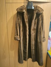 Pelliccia di visone femmina marrone da donna prodotta su misura come nuova