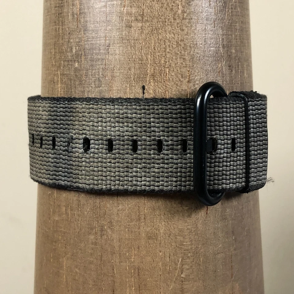 Apple Series 2 Black Gray Aluminum Case Woven Nylon Band Smart Watch 8" - Image 4 of 4