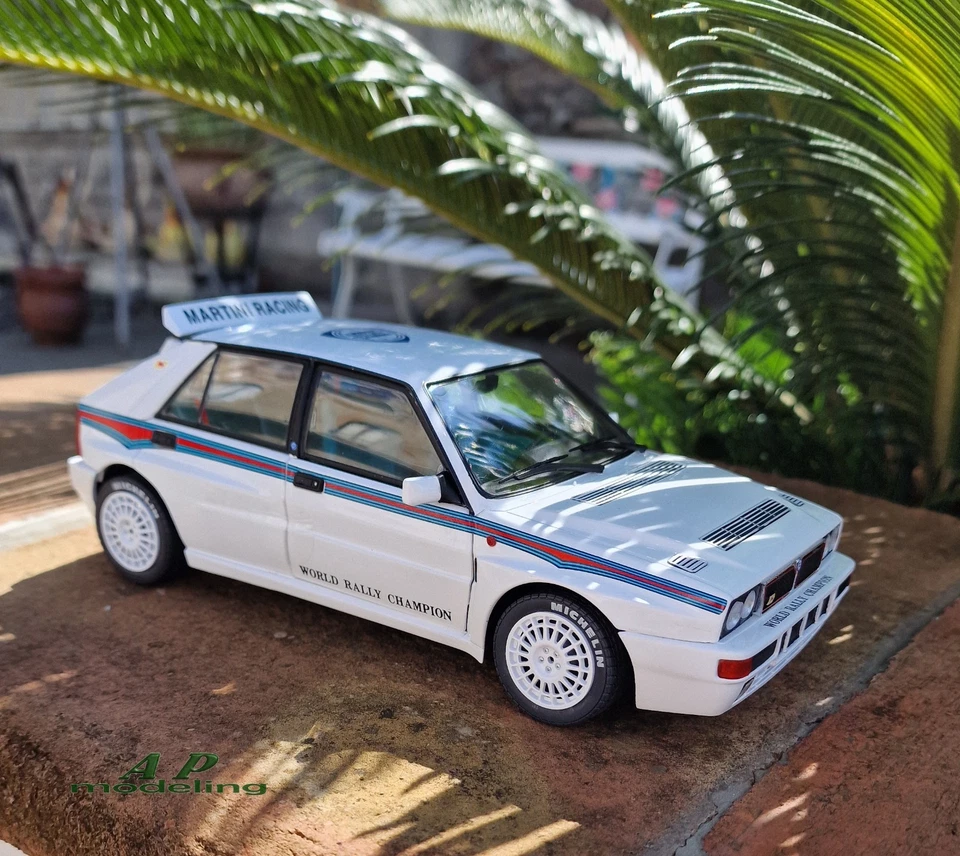 modellino auto 1/18 lancia delta HF integrale martini modellini da collezione - Immagine 4 di 4