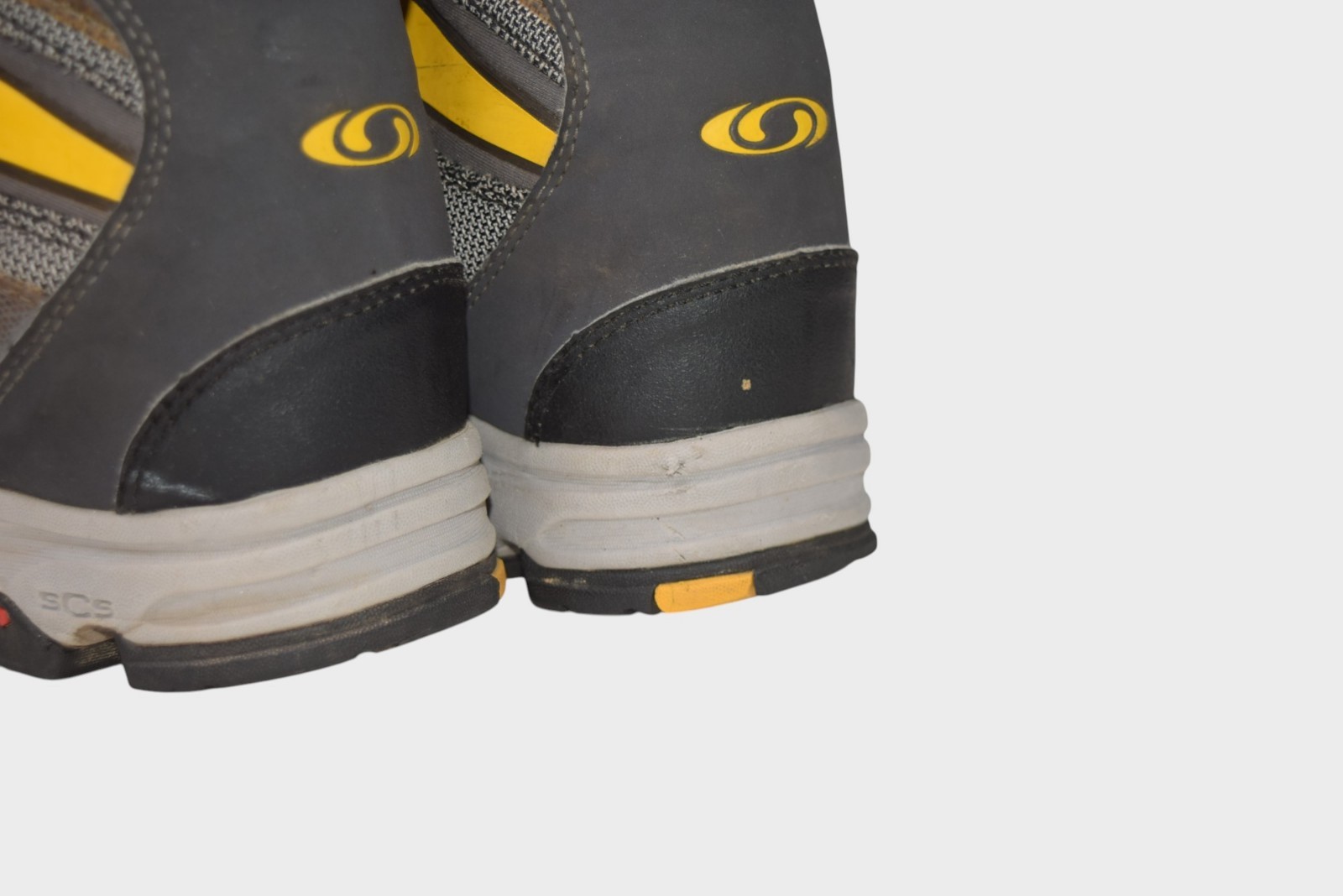 Stivali Salomon Uomo 11.5 Grigio Goretex Impermeabili Escursionismo Mid Top 3D Fit Quest