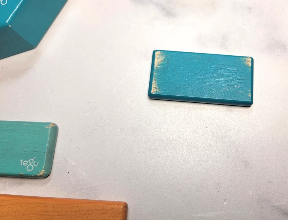 Tegu Juego de 24 Piezas Clásico Magnético Bloque de Madera Juguete de Construcción Tintes Usado Foto 4 de 4