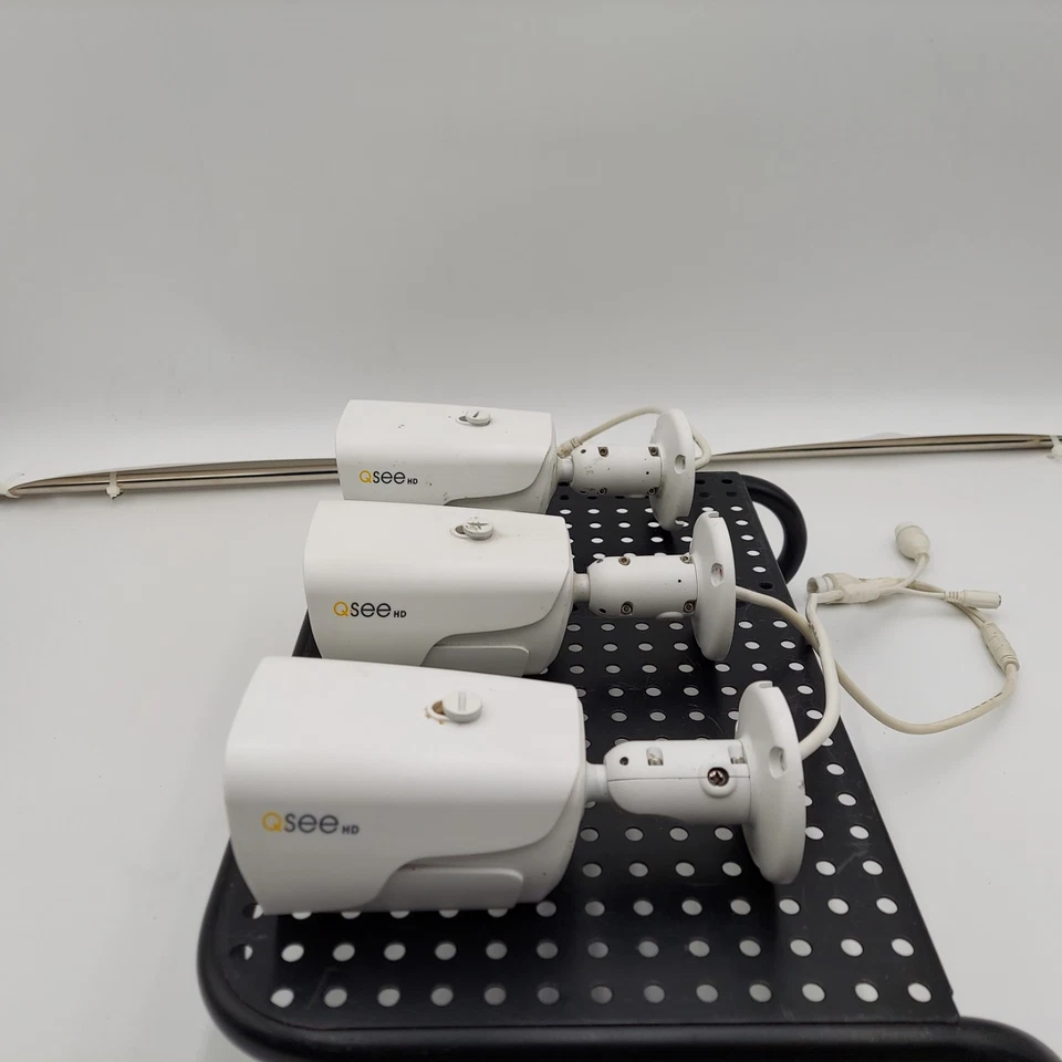 LOTE DE 3 Q-See QCN8033B Bullet IP HD POE Cámara de Seguridad Color Foto 4 de 4