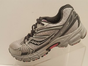 saucony women's 7.5 wide