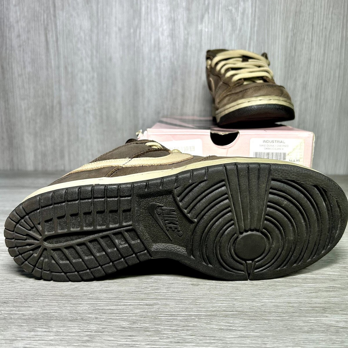 Size 9 Vintage: Nike SB Dunk Low Pro SB Dark Mocha 304292 Size 9 Vintage: Nike SB Dunk Low Pro SB Dark Mocha 304292