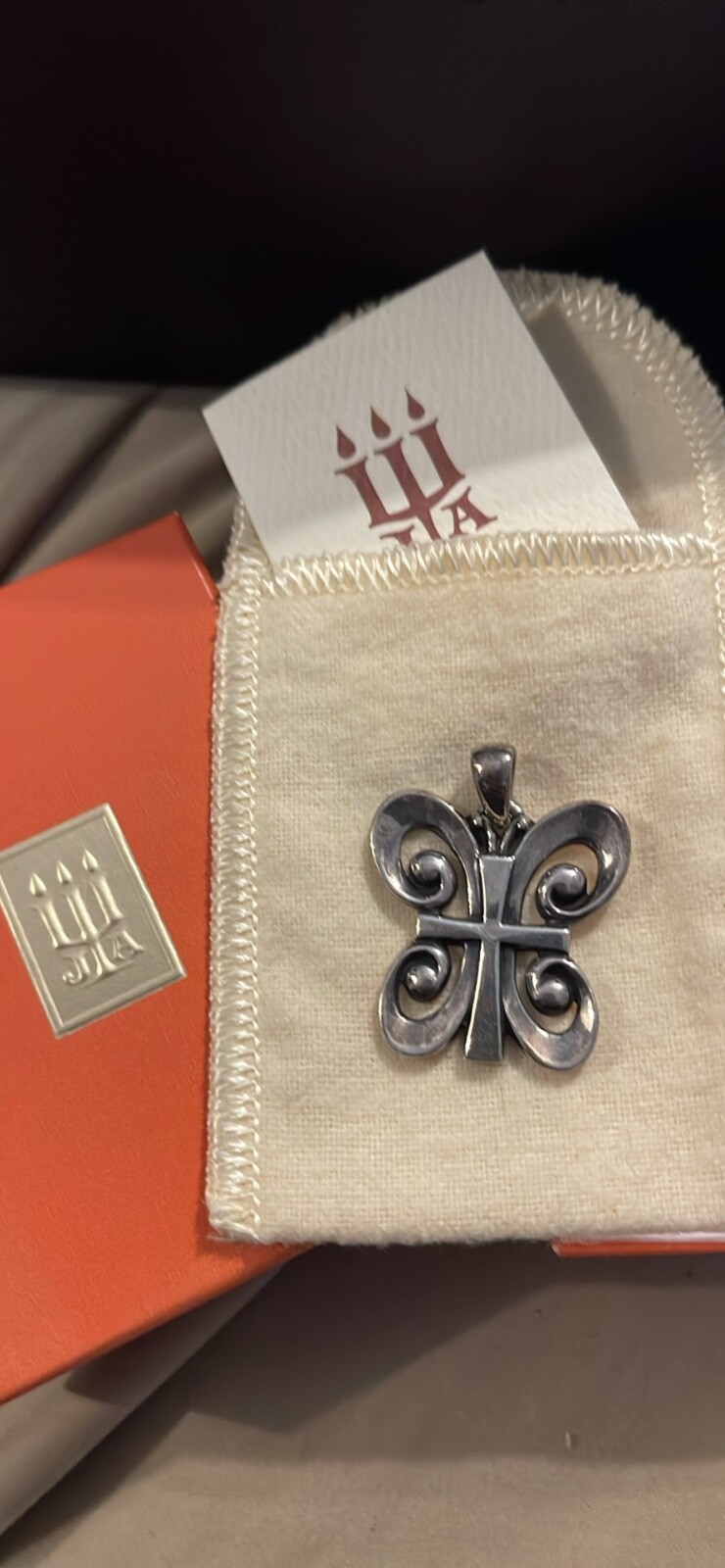 james avery retired butterfly pendant Gem