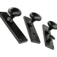 ROUND OVAL DOOR HANDLES NEW YORK STYLE KNOBS ON LONG BACKPLATE SATIN MATT BLACK