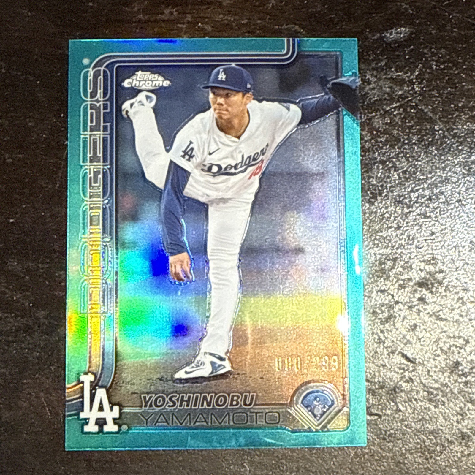 2025 Topps Chrome - Yoshinobu Yamamoto #179 Teal Refractor 80/299