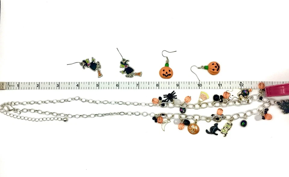 Espeluznante Halloween Mansión Dijes Collar 2 Pares de Pendientes Conjunto Bruja Fantasmas Foto 3 de 3