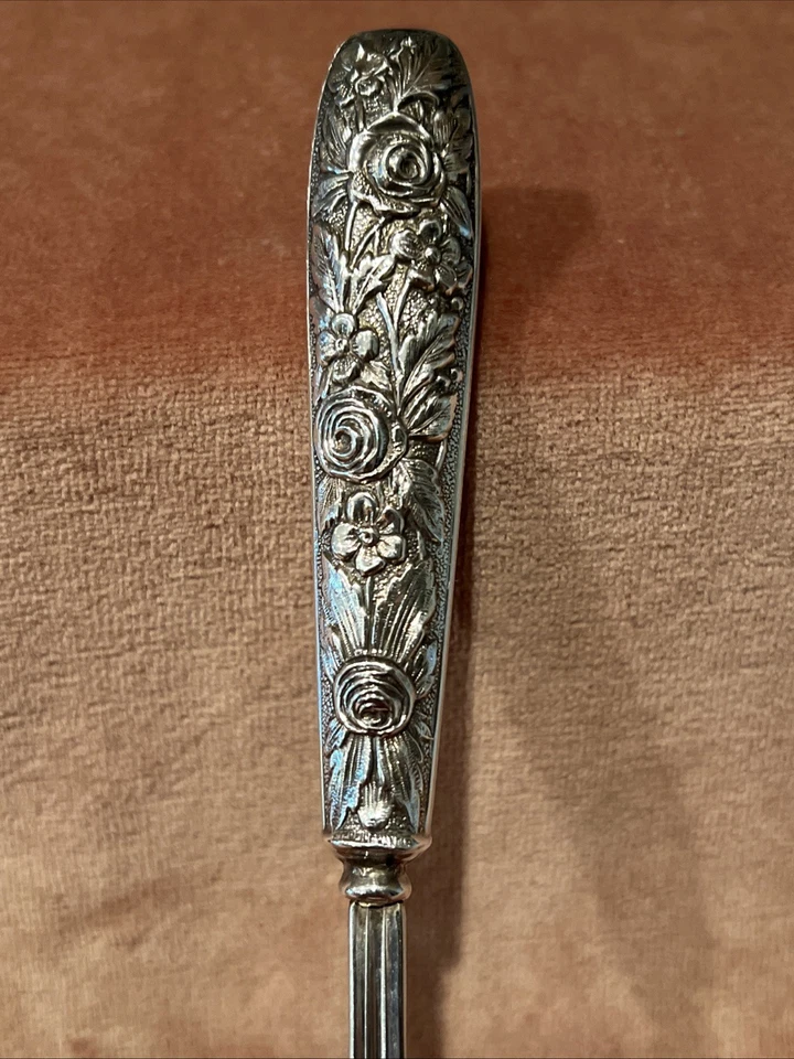 STERLING HANDLE MEAT SERVING FORK REPOUSSE PATTERN ROSES 8.25” - Image 4 of 4