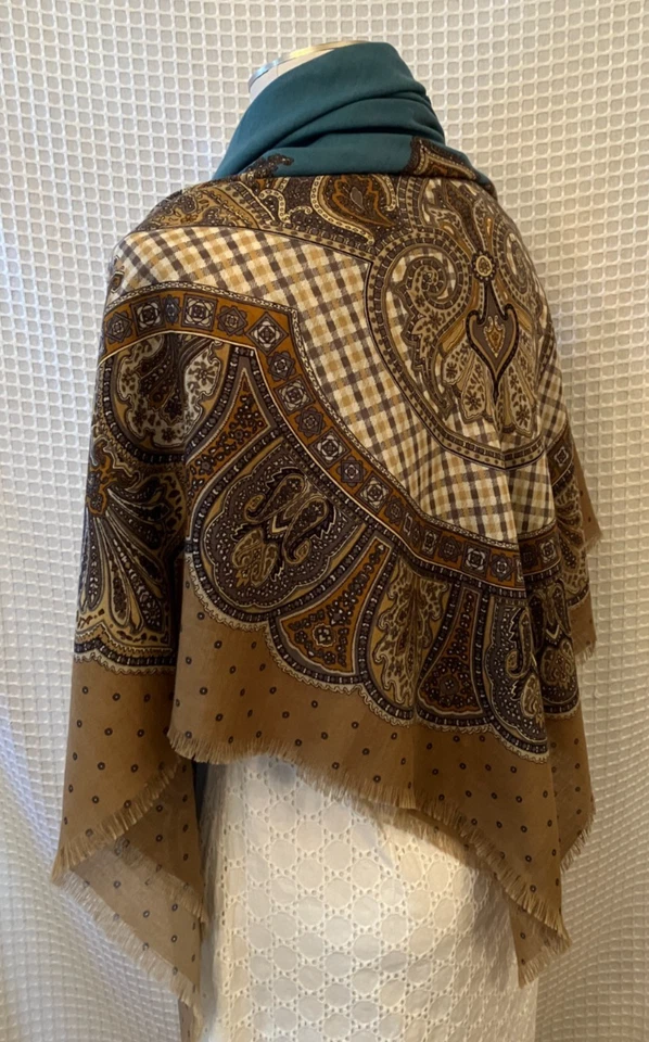 Bufanda/chal/envoltura Aquascutum of London, mezcla de lana y seda multicolor 55" cuadrado Foto 3 de 4