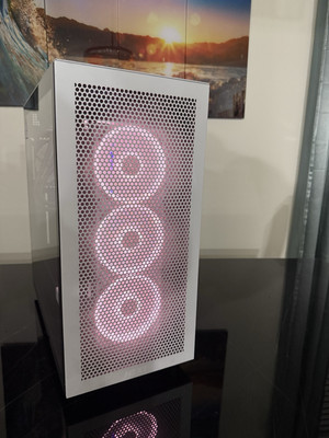 Desktop Gaming PC High-Performance Built about a year ago still very mint.
