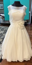 Vintage Ivory Tea Length Wedding Dress 5 Layers Tulle And Satin Long Sash