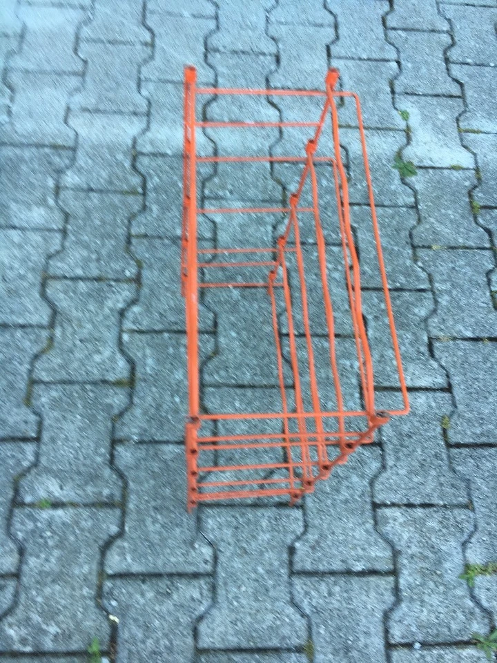 Ancien Petit Rack Rangement Casier A Bouteille Orange Vintage - Photo 3/3