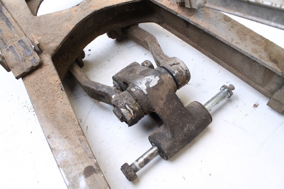 1985 - 1986 Kawasaki Ninja 600 ZX600A Swingarm Swing Arm 1985 - 1986 Kawasaki Ninja 600 ZX600A Swingarm Swing Arm
