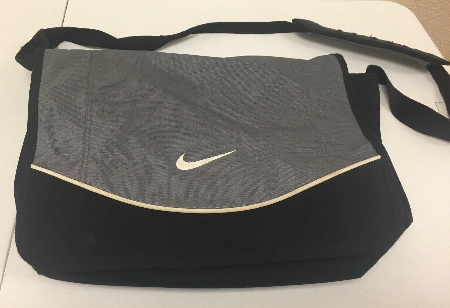 VTG Vintage Nike crossbody laptop messenger Bag black Backpack a1z