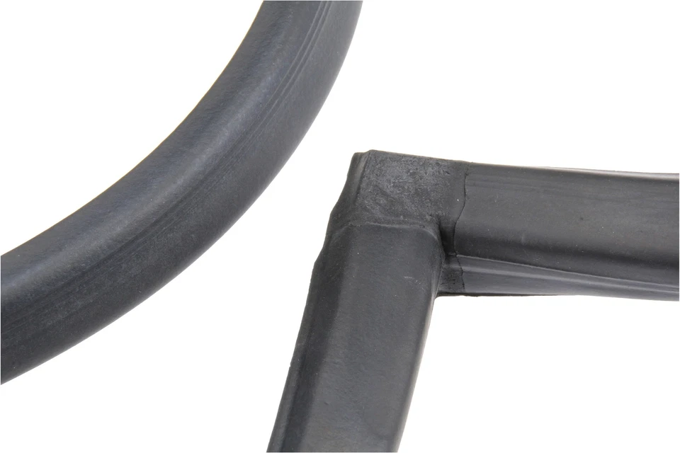 For 1965-1973 Mercedes-Benz 300SEL Trunk Lid Seal Rear URO 1966 1967 1968 1969 - Image 2 of 4