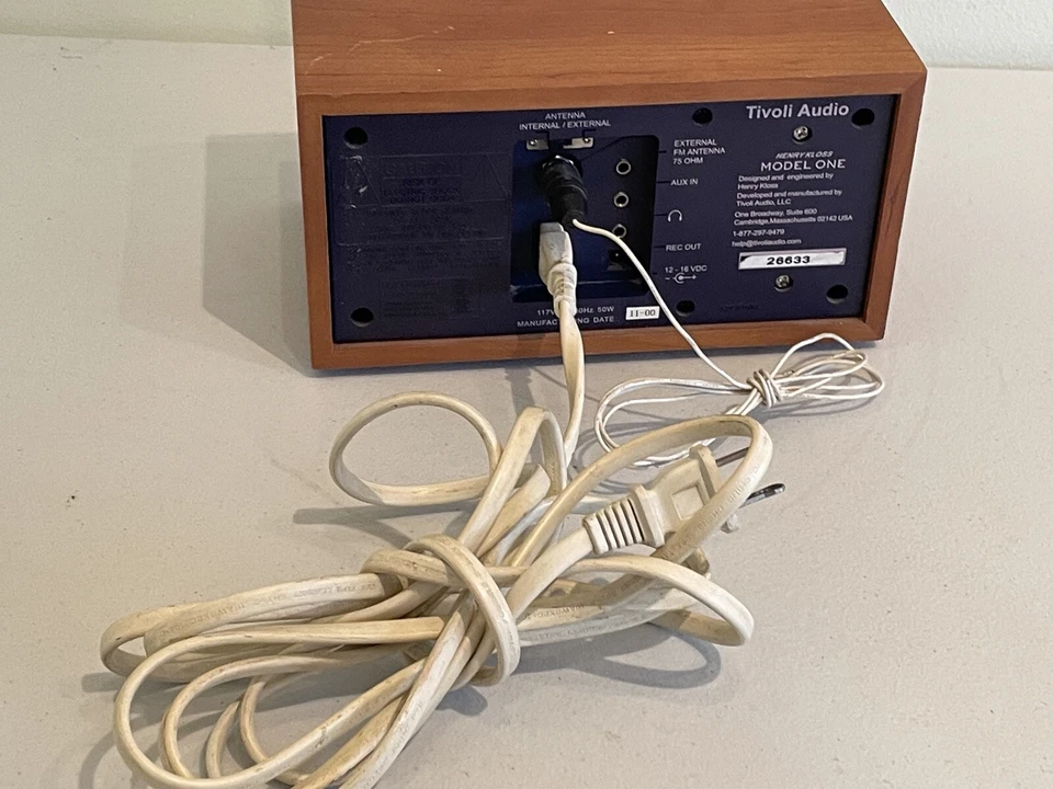 Tivoli Audio Model One Radio Henry Kloss AM/FM + Antenna - Works & sounds great! - Image 3 of 3