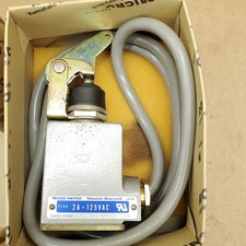 Honeywell Limit Switch LMA-21-01J - NEW in Factory Box & Ships FREE  LMA2101J