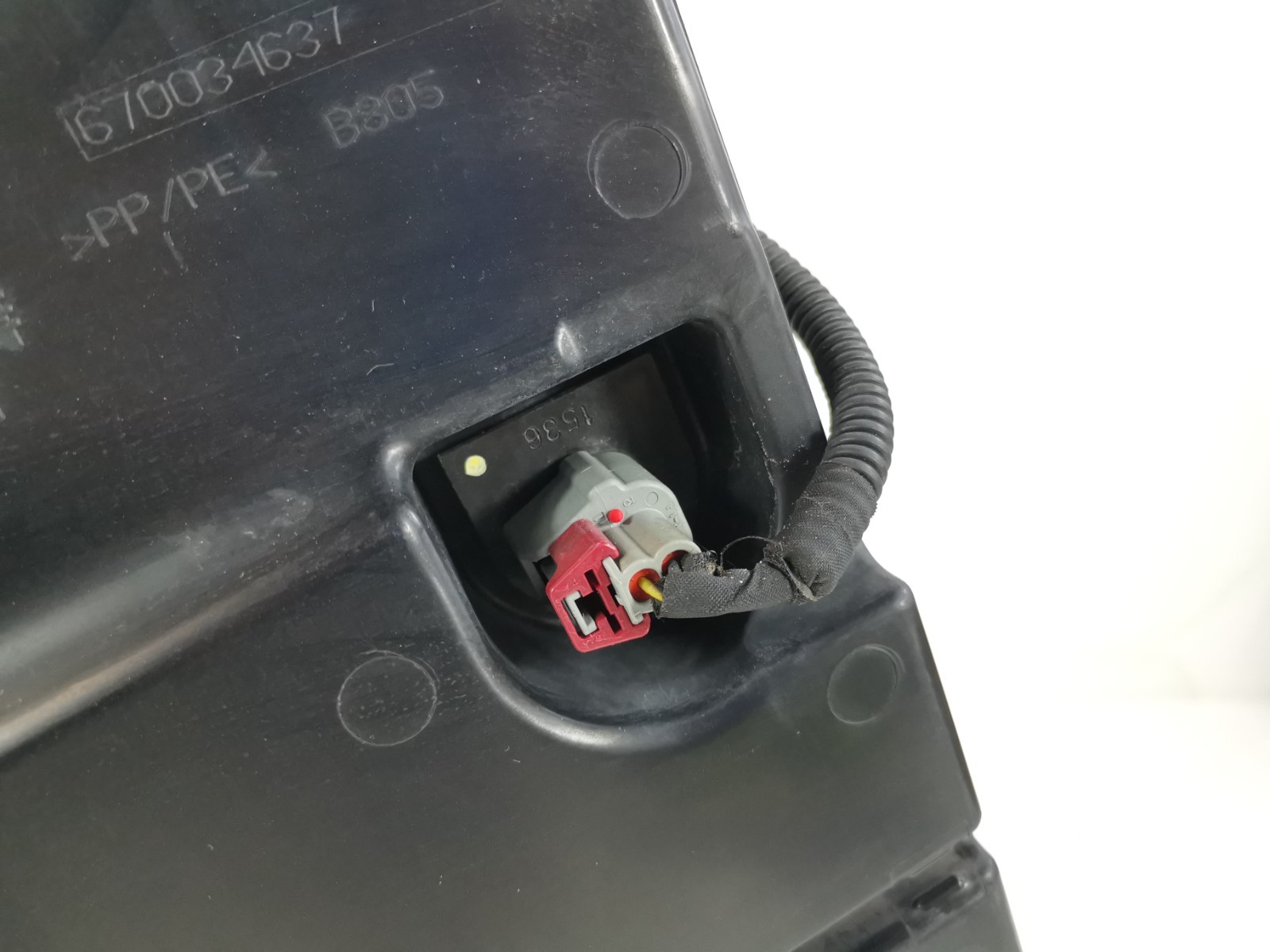 MASERATI LEVANTE S 2017  Windshield Washer Fluid Reservoir Tank 670034637 OEM