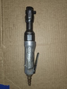 Pneumatic Air Ratchet Wrench – Compact Reversible Air Tool – Professional Grade