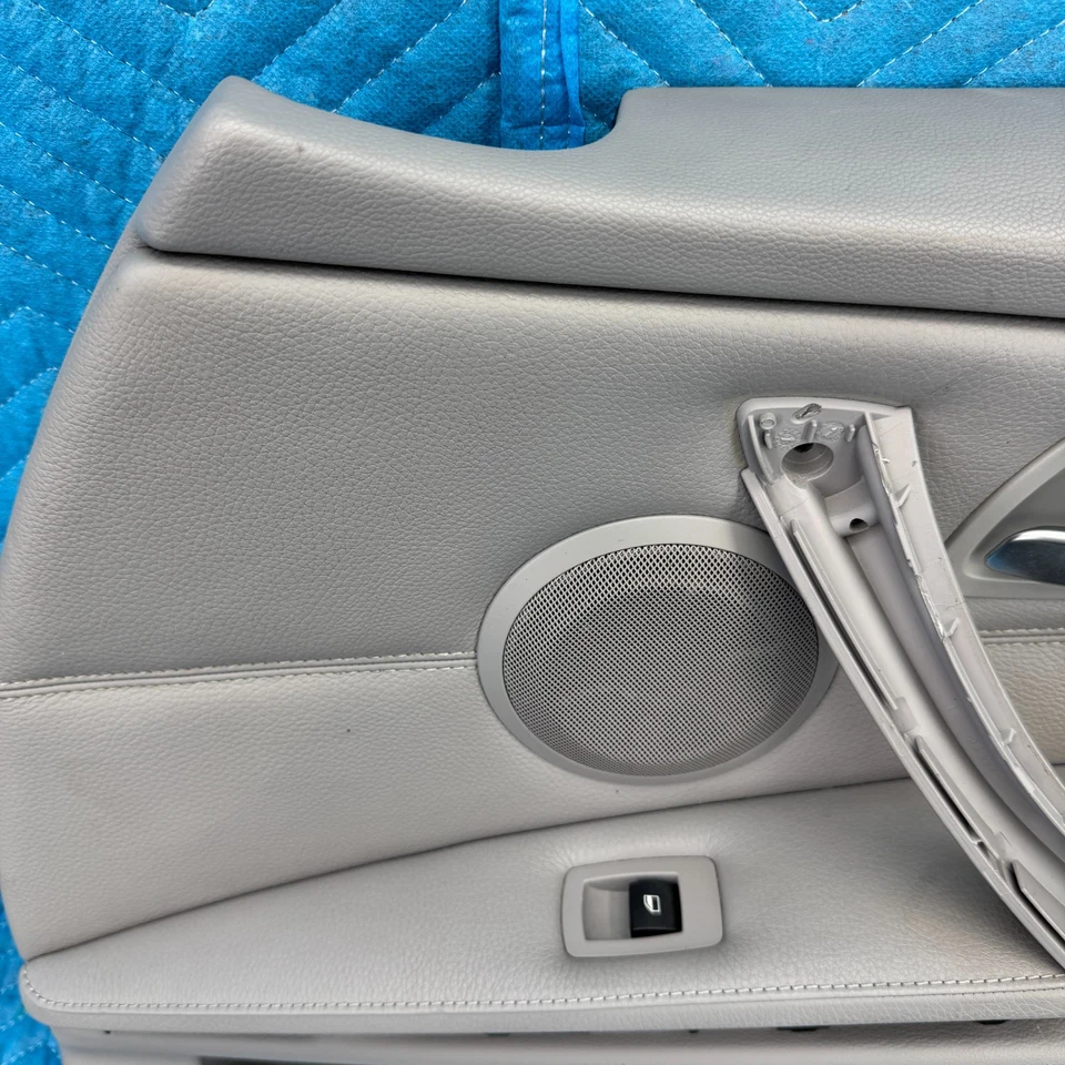 2006-2011 BMW 325I Front Right Passenger Side Door Panel Card OEM 99K - Image 3 of 4