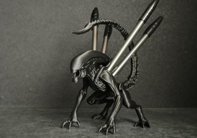 Alien Earth Xenomorph custom 4 Pen Desktop Holder 3D Print Sci-Fi Desk Organizer