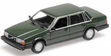 Volvo 740 GL 1986 dark green diecast model car 155171702 Minichamps 1:18