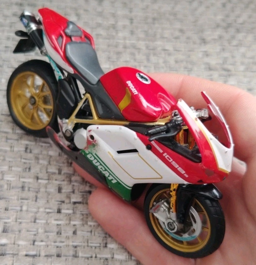 Maisto Ducati 1098s Moto Motorbike Motorcycle Sport Bike Use